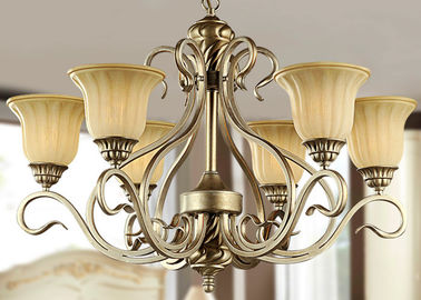 Bạc / vàng kim loại và thủy tinh Vintage Wrought Iron Chandelier Với Shades, 6 đèn 600W E27