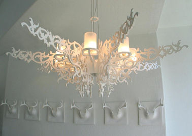 Cao su Gỗ White Mansion Chandelier Đèn chiếu sáng cho Splendor Luxury Villas