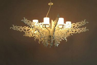 Cao su Gỗ White Mansion Chandelier Đèn chiếu sáng cho Splendor Luxury Villas