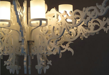 Cao su Gỗ White Mansion Chandelier Đèn chiếu sáng cho Splendor Luxury Villas